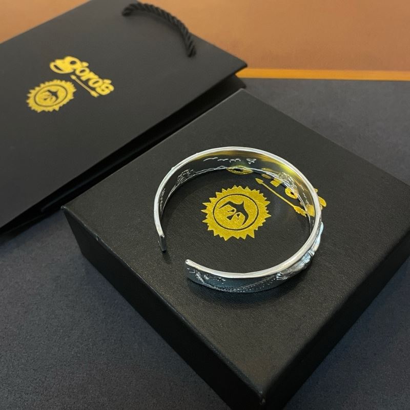 Ch*0me He**ts earrings